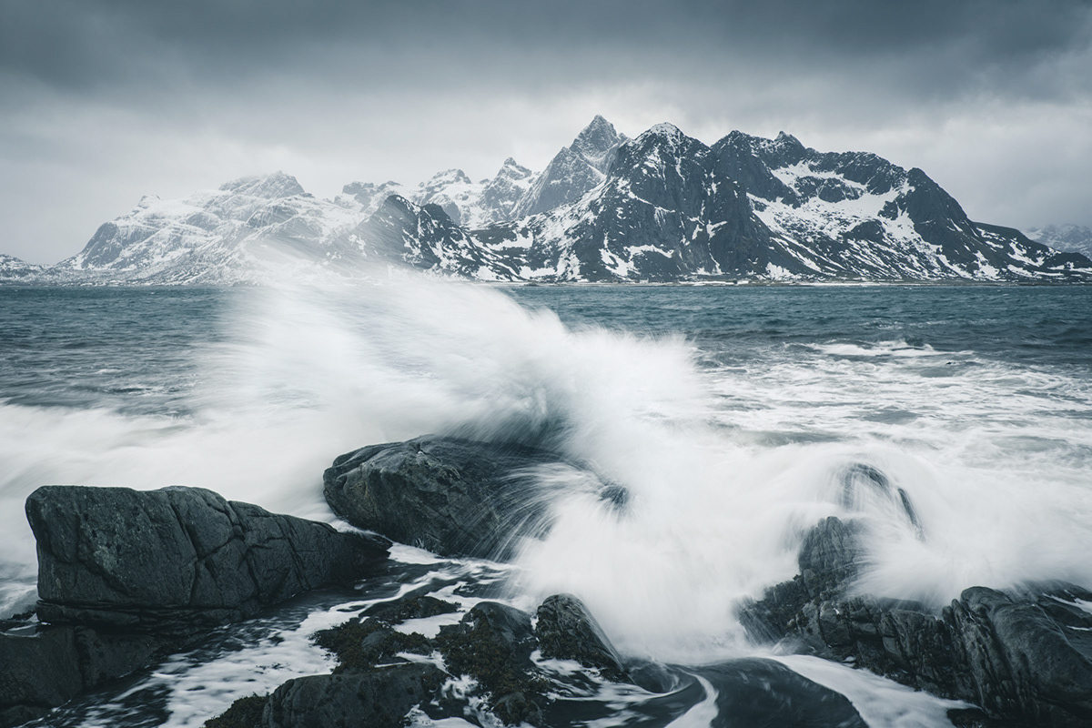 lofoten norway Arctic islands winter storm waves wind Ocean