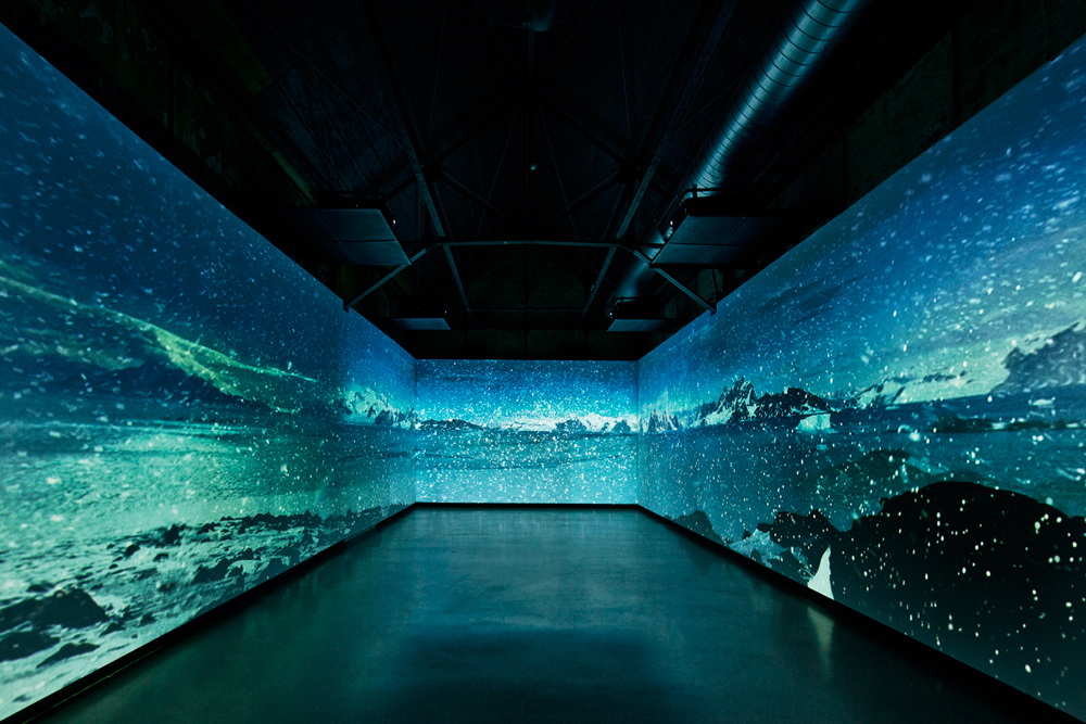 Adobe Portfolio antilop Coca Cola 125th year exhibition projection mapping indoor mapping