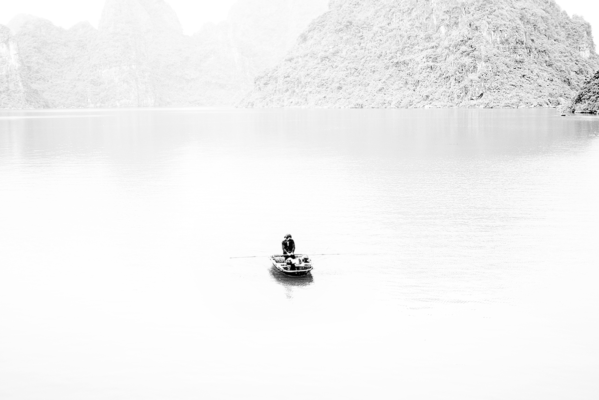 photos high key Travel water Boats vietnam asia reflection black simple artisitic creative