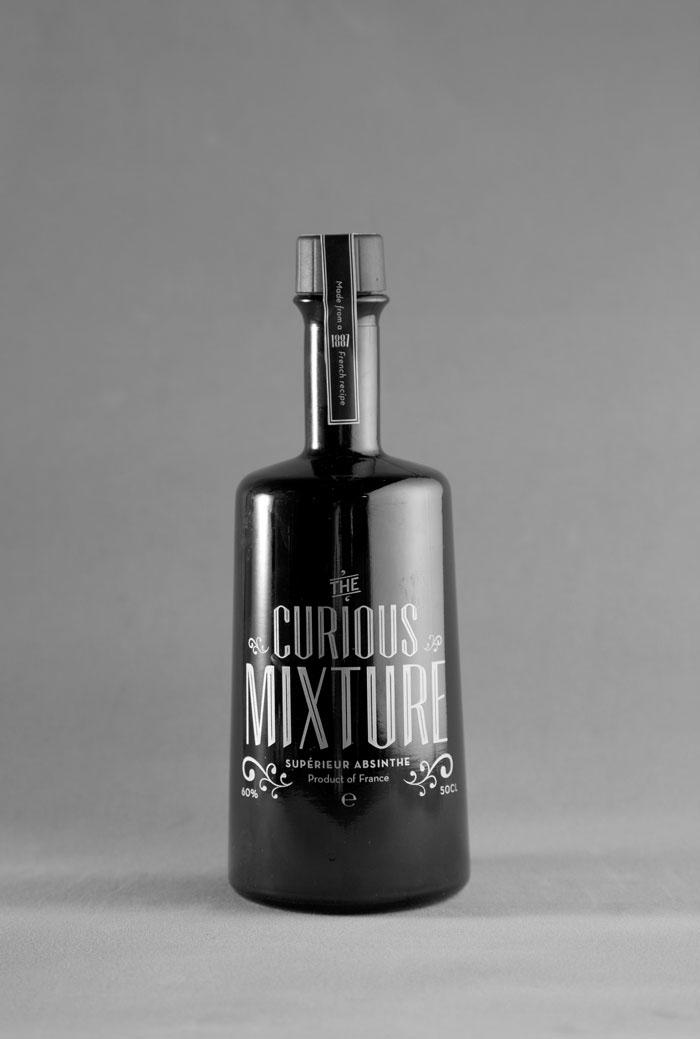 Absinthe curious mixture French alcohol Packaging