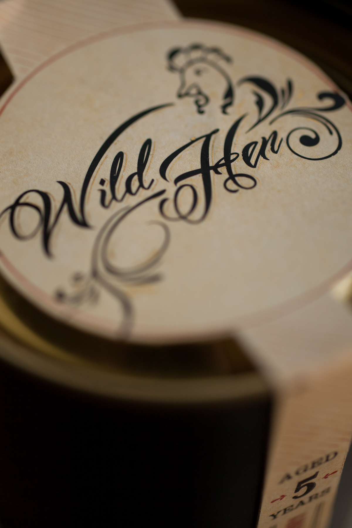 alcohol  whisky  whiskey Wild Hen  Wild Turkey  package product  Product Photography still life  logo design