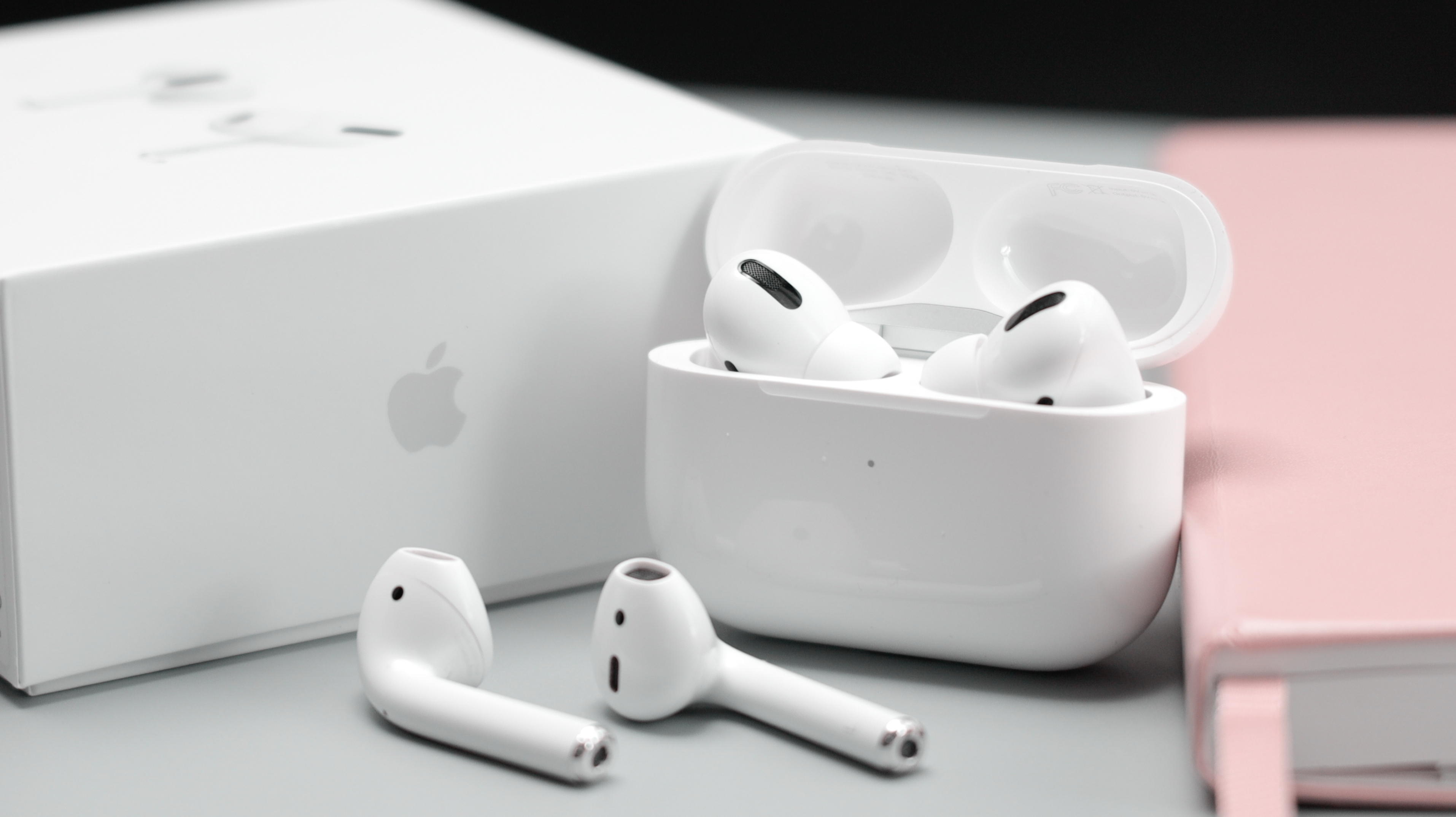 Airpods space. Apple AIRPODS 2. Эппл аирподс 3. Apple AIRPODS Pro 2. Apple AIRPODS Pro 3.
