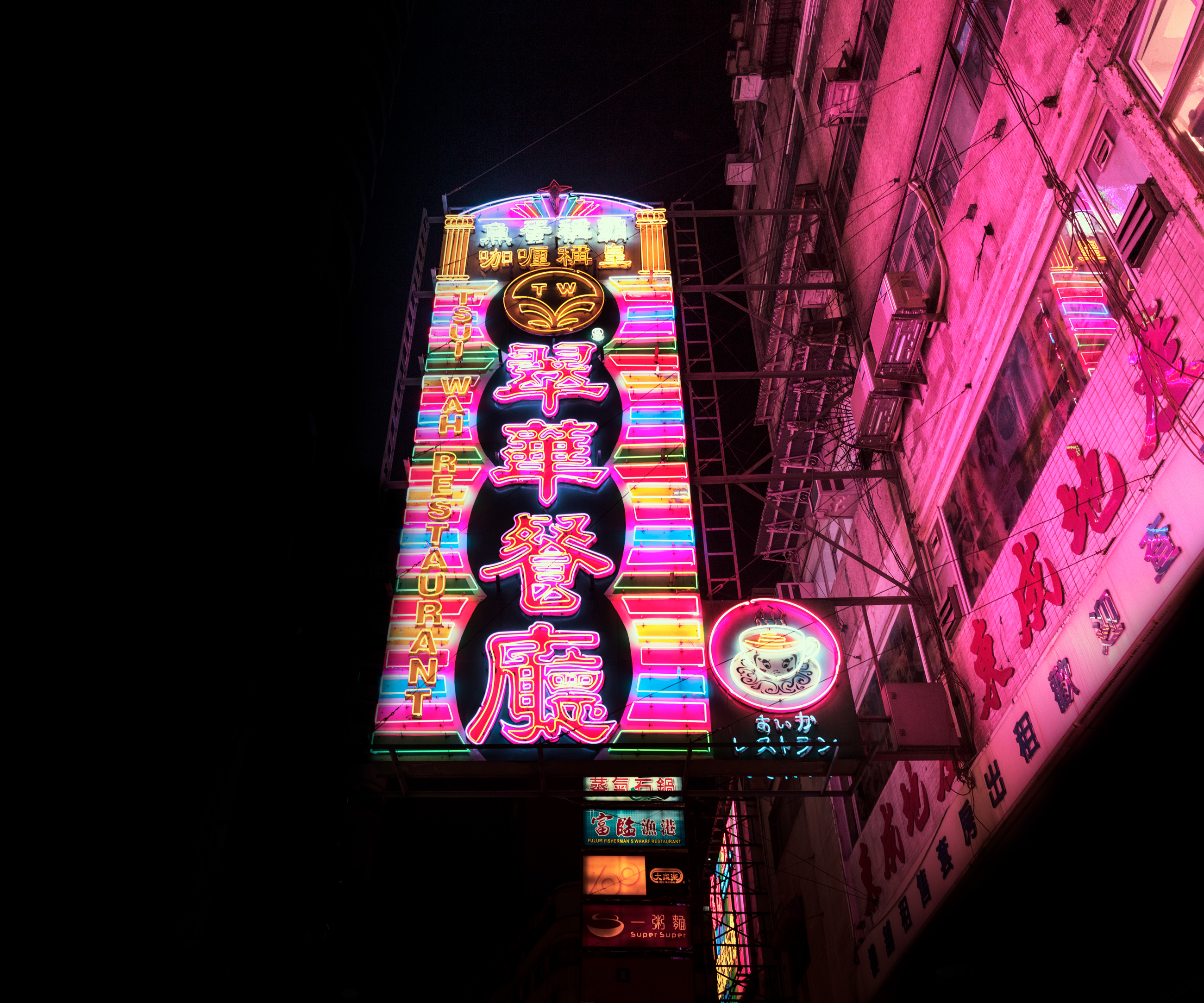 Digital Photography of Hong Kong by Ludwig Favre