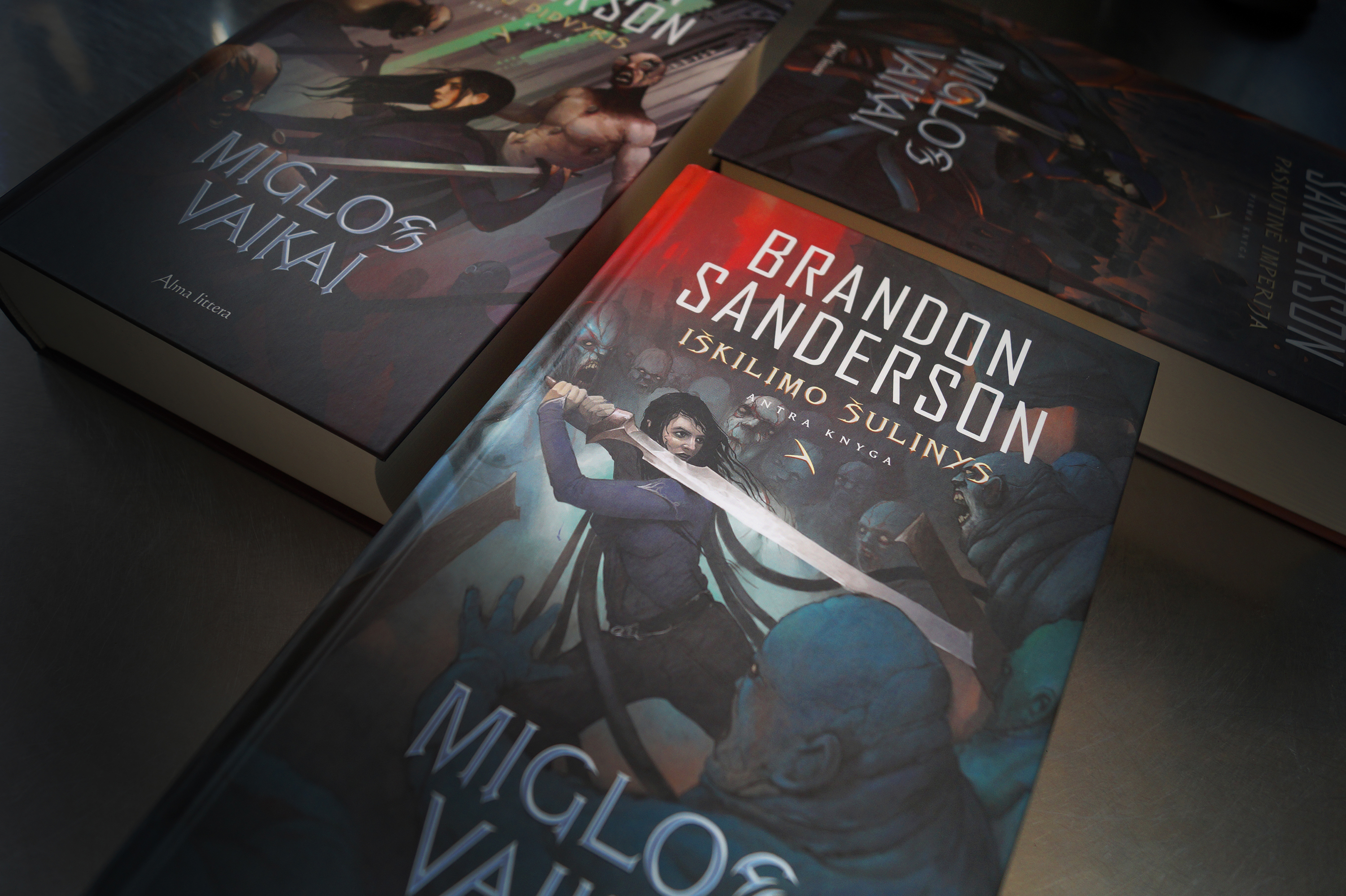 MISTBORN 2 - O POÇO DA ASCENSÃO (Brandon Sanderson) on Behance