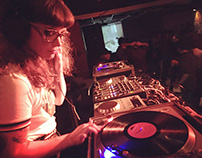 DJ & Vinyl Selector