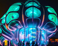 Inflatable structures with 360 projections