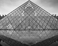 Musee du Louvre - B&W