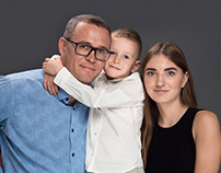 A small family photo shoot headshot