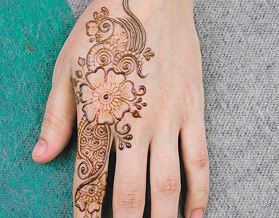 Beautiful Back Hand Mehndi Design