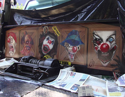 Intervención Killer clowns at work