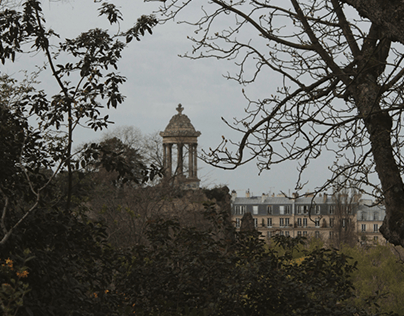 eerie - a walk in buttes chaumont