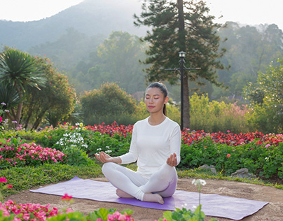 Experience the Luxury of Yoga Retreats with Travelosei