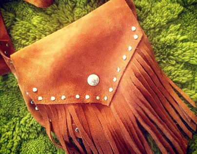 "Saddle" fringe purse