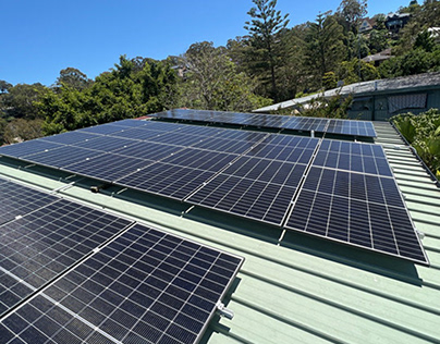 Installed New 13.28kW solar panel system at Lugarno