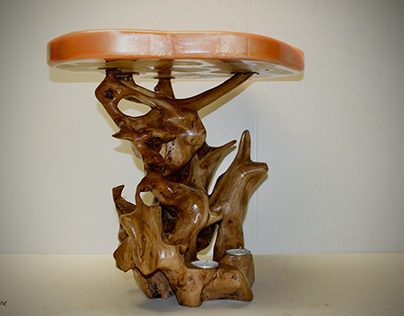 Wooden and resin coffee table // Tavolino in legno