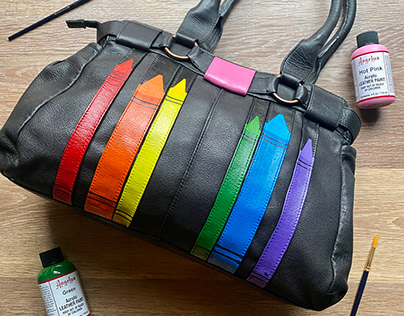 Pencil Leather Painted Clarks Bag (For Sale)