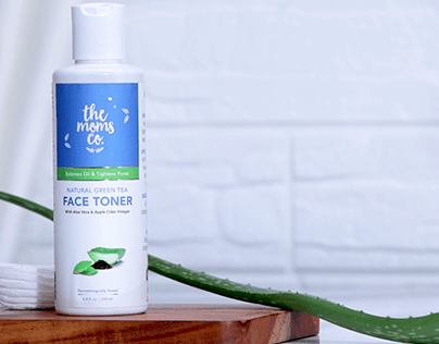 The Moms Co green tea face toner Product