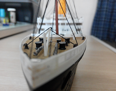 Titanic 1/400 scale model