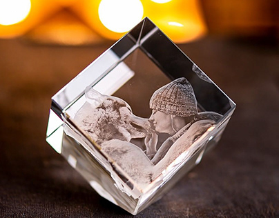3D Crystal Photo Keepsakes : Gifts That Sparkle