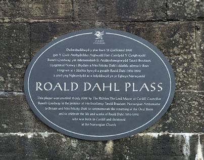 Roald Dahl Plass Plaque, Stone Sign Company.