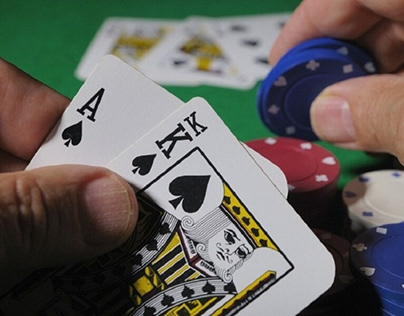 Hướng dẫn chơi Poker tại Hit club thắng liên tục