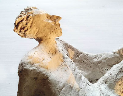 The dreamer,  figurative ceramic skulpture