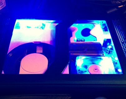 Custom Cut Xbox 360 with blue LEDs