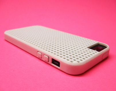 Somi, a sewable case for iPhone 5/5s and 4/4s