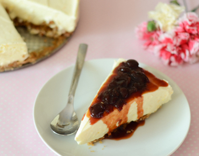Cheesecake with sour cherry jam