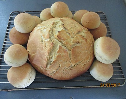 Rustic cob loaf with bread roll dippers