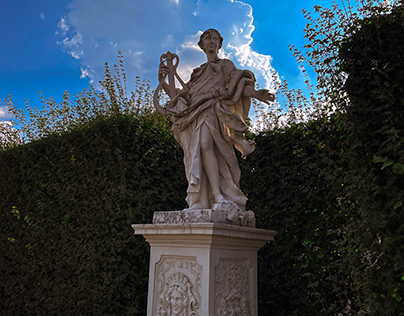 Statue in Vienna-2