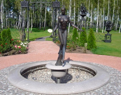 Woman sculpture/fountain project.