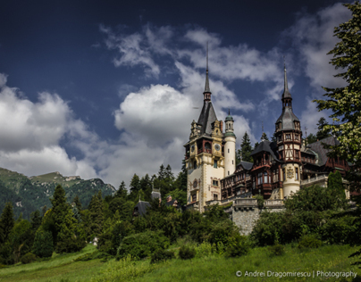Peleș Castle, Part I: Daily Faces in Summer