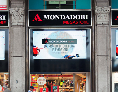 Rebranding Mondadori | piazza Duomo, Milan, Italy