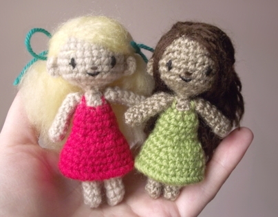 Sidonie the tiny amigurumi doll - Crochet pattern