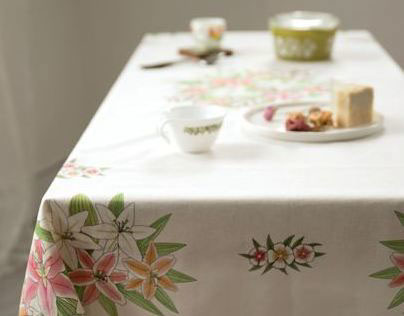 Lily Bouquet Table Cover (Nesshome)