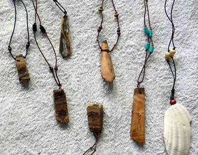 Wood and clam Jewellery