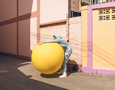 Big Yellow Balloon In Bangkok // personal work