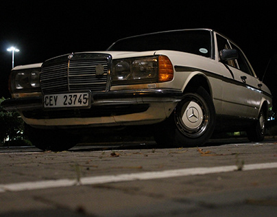 Night Shoot - Mercedes Benz W123