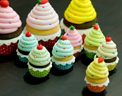 miniature cupcakes