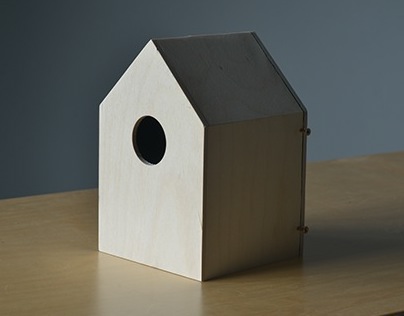 Pinhole / nesting-box