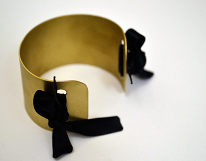 bracelet with bows