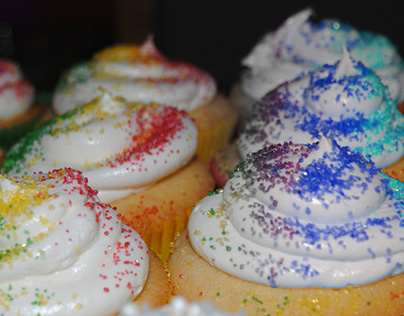 Zomick's Challah Bakery Rainbow cupcakes