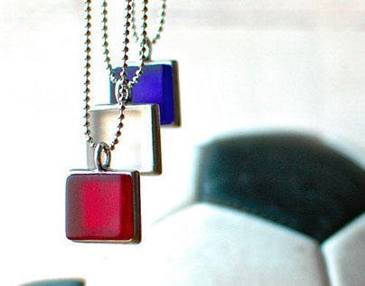 Recycled glass bottle jewelry // Charm necklace