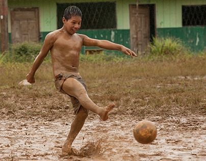 Huaorani / soccer