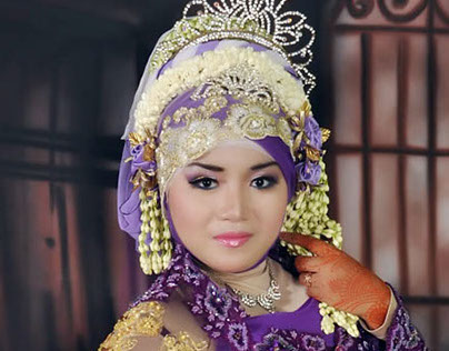 Rias pengantin Muslim Kebaya Ungu BulakBanteng Surabaya