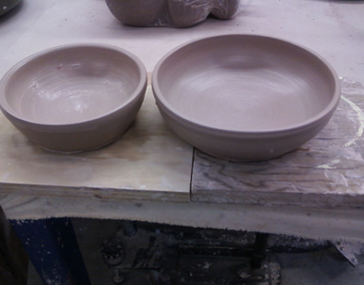 Ceramics: Potters wheel/Hand building