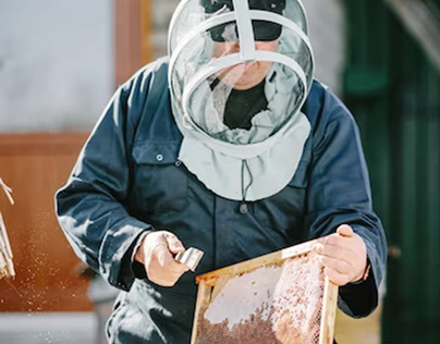 Breathe Easy in Beekeeping: 3 Layer Ventilated Bee Suit