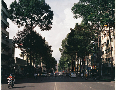 [FILM PHOTOGRAPHY] STREET IN SAIGON.
