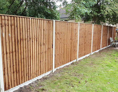 Fencing Contractors Hampshire to Install the Fence